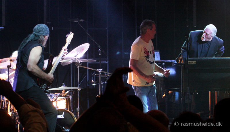 img_0764 Watching the drummer