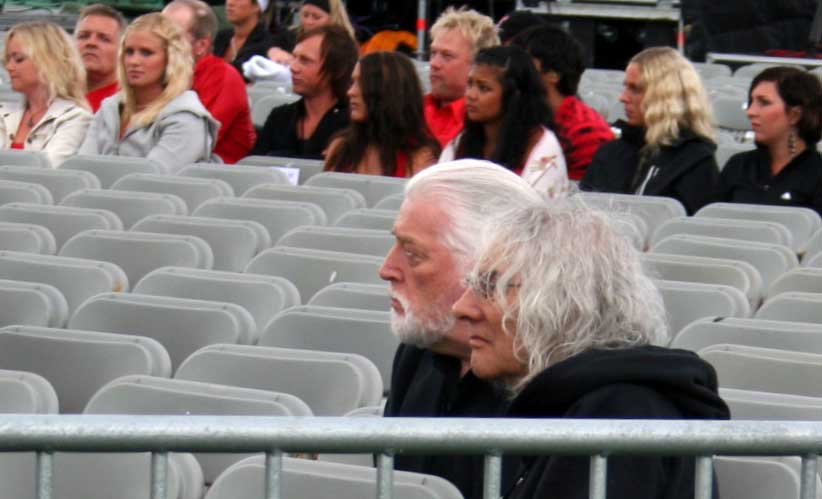 Jon Lord and Albert Lee watching the soundcheck