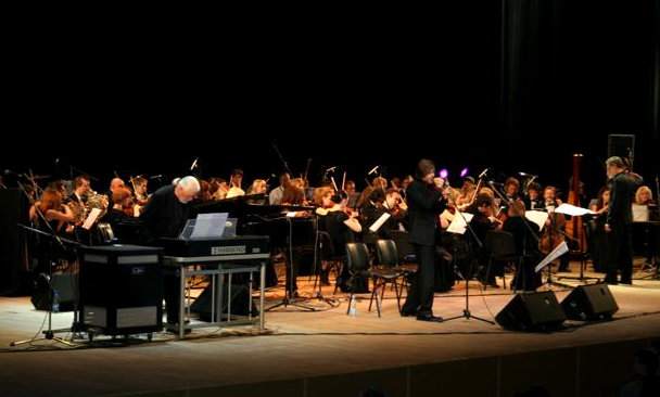 Yek stage_4032