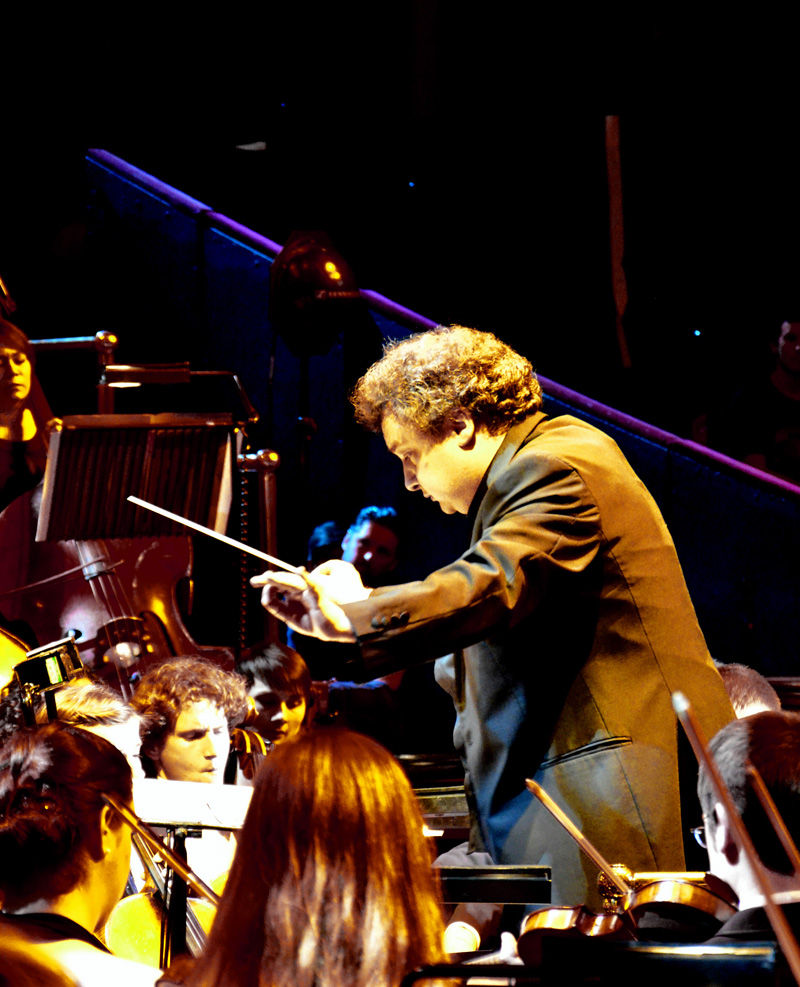Paul Mann with Orion Orchestra opening the concert to celebrate Jon Lord. Photo: Nigel Hopkins