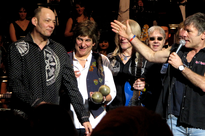 Wix Wickens with Mario Argandoña, Steve Morse, Ian Paice and Bruce Dickinson. Photo: Moth Clark